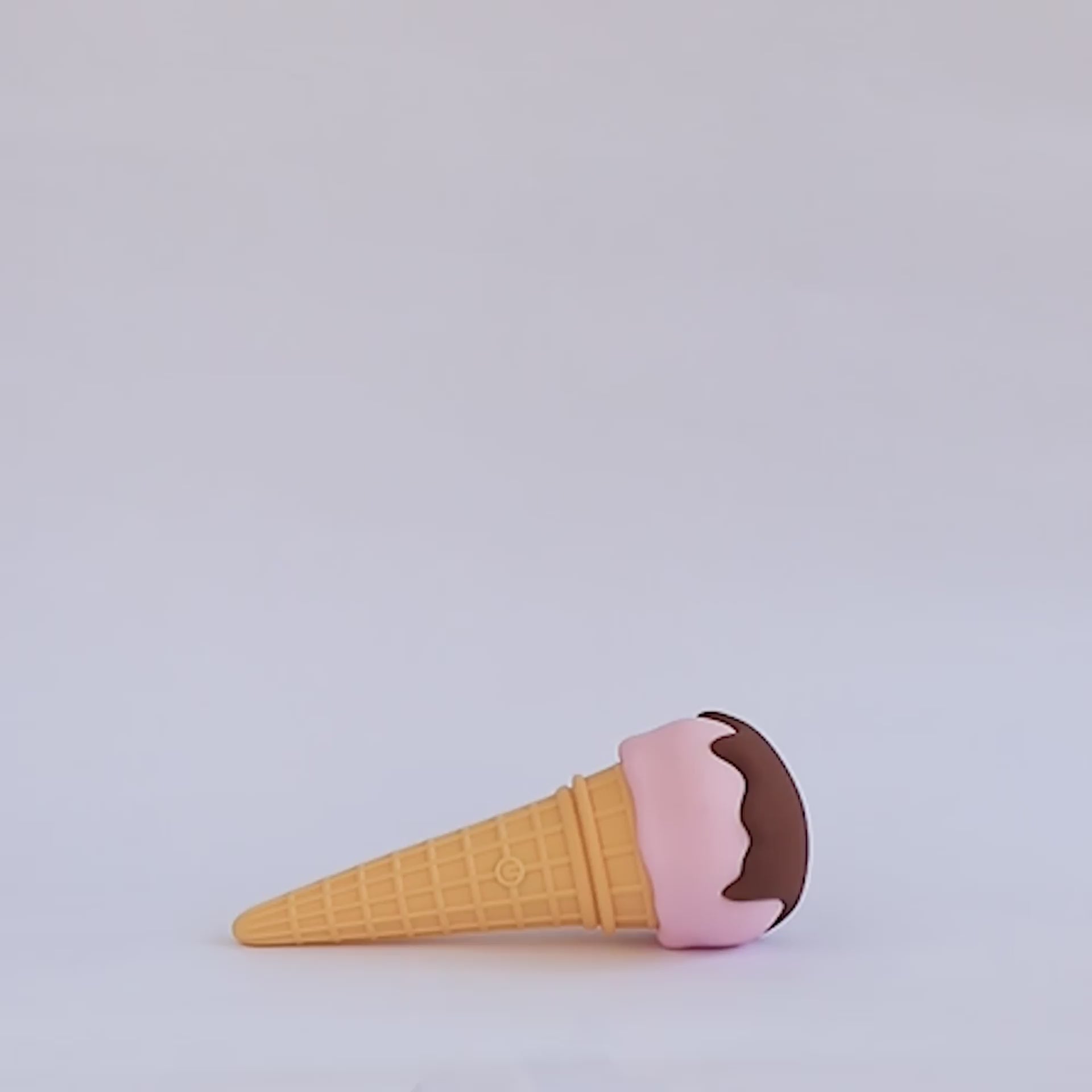 Glacée - Icy. Intimate. Irresistible